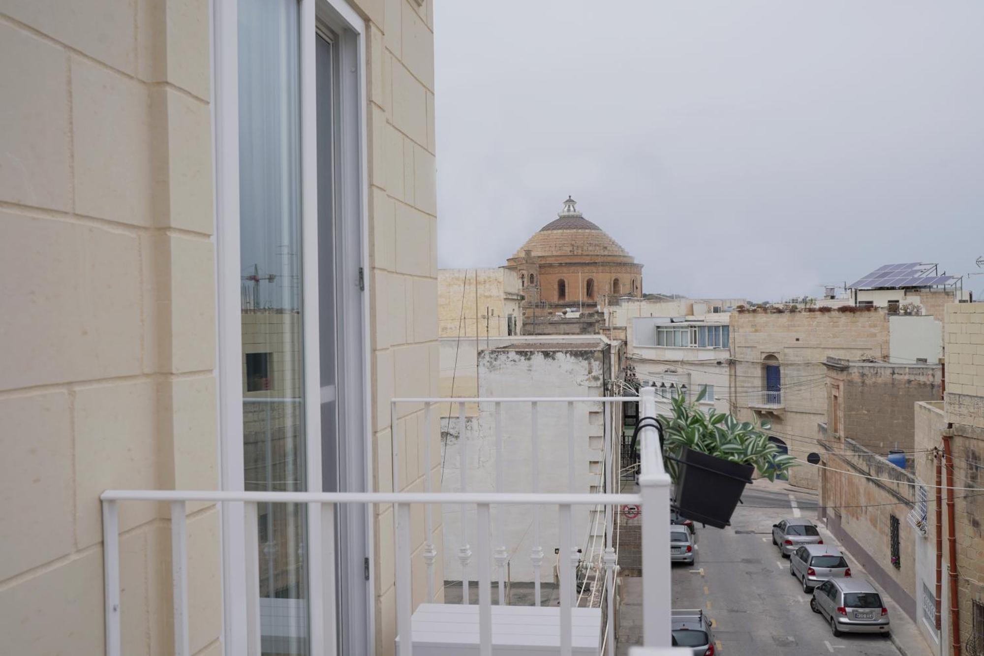 Affordable Central Malta Summer Retreat 모스타 외부 사진